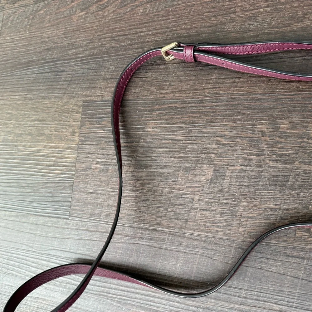 NWOT Elegant Burgundy Plum Shoulder Crossbody Bag handbag Size M